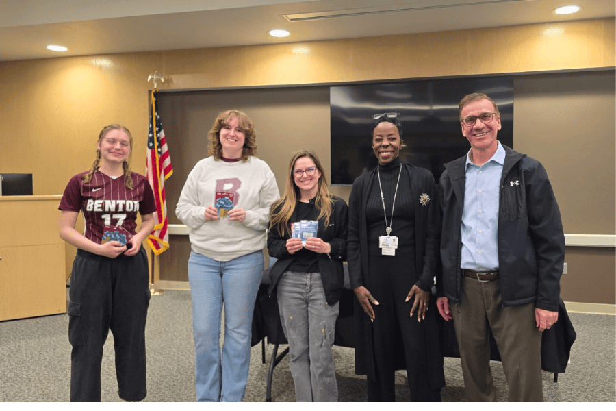 Benton High student earns top honors at Works of Heart Art Show